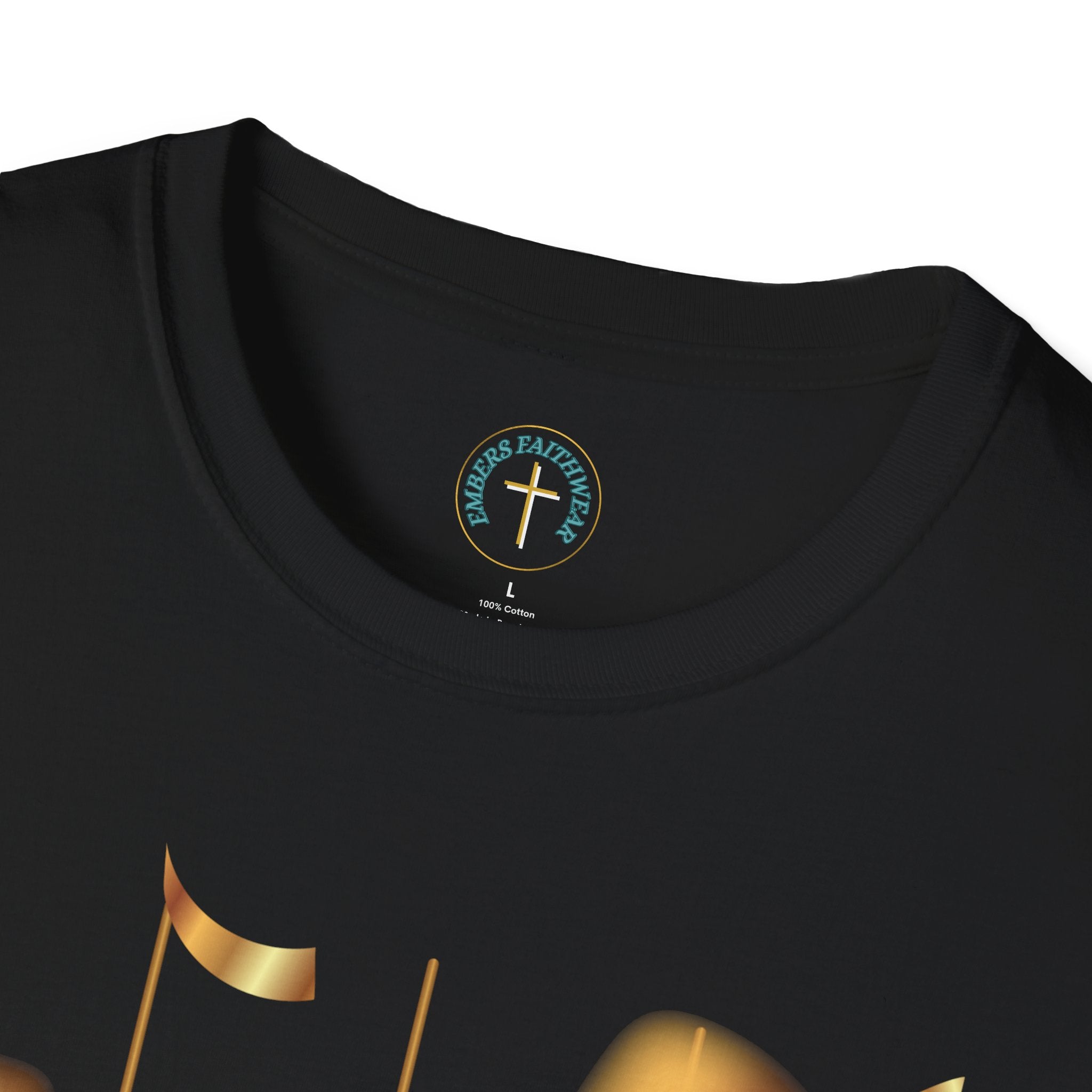Adore Christ the king v5. T-Shirt