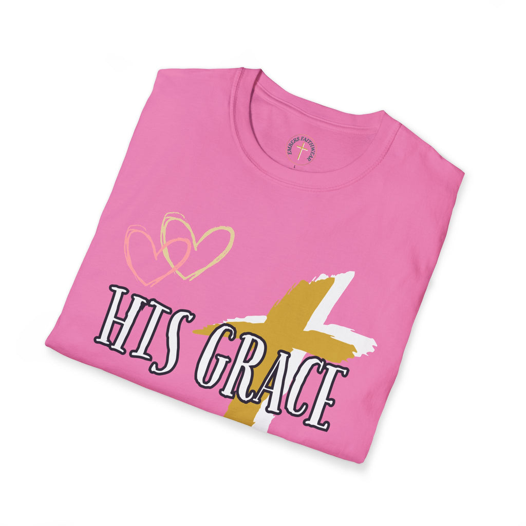 His grace is love. T-Shirt