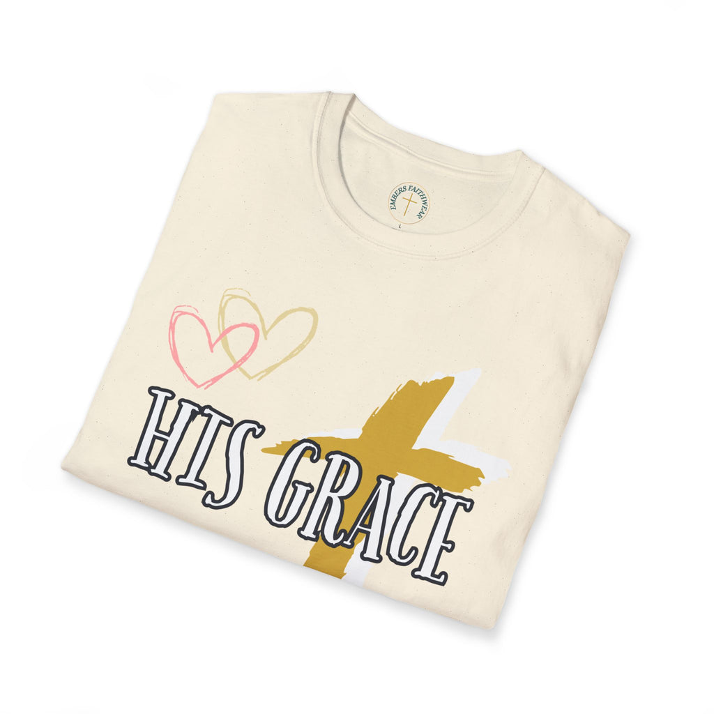 His grace is love. T-Shirt